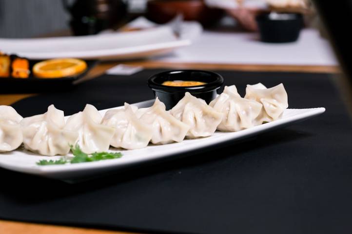 CHICKEN MOMO
